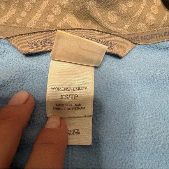 The North Face women’s XS Light Blue and Tan Jacket - Picture 9 of 15